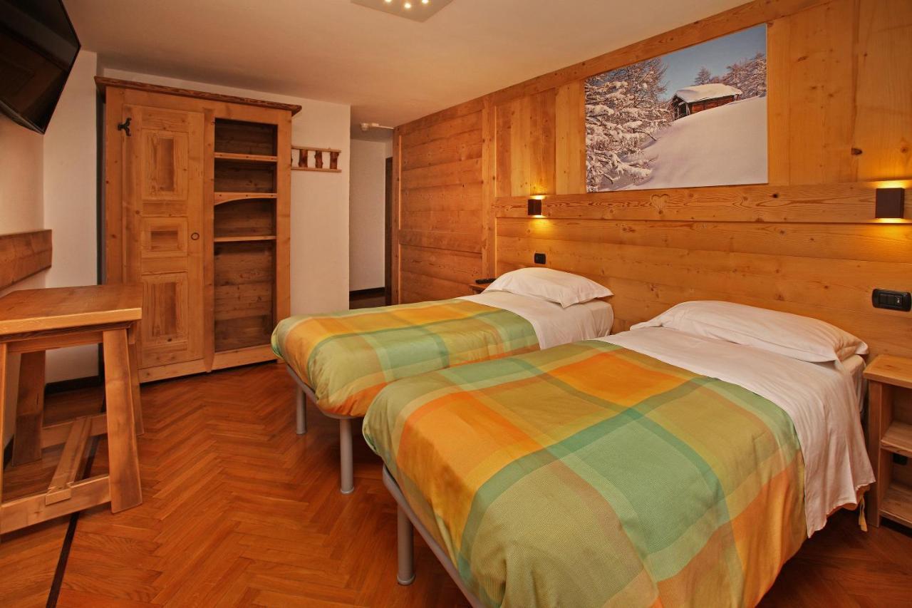 Hotel Biancaneve Sauze D'Oulx Exterior foto