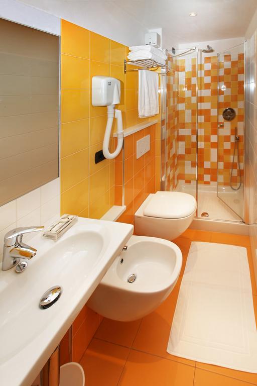 Hotel Biancaneve Sauze D'Oulx Quarto foto